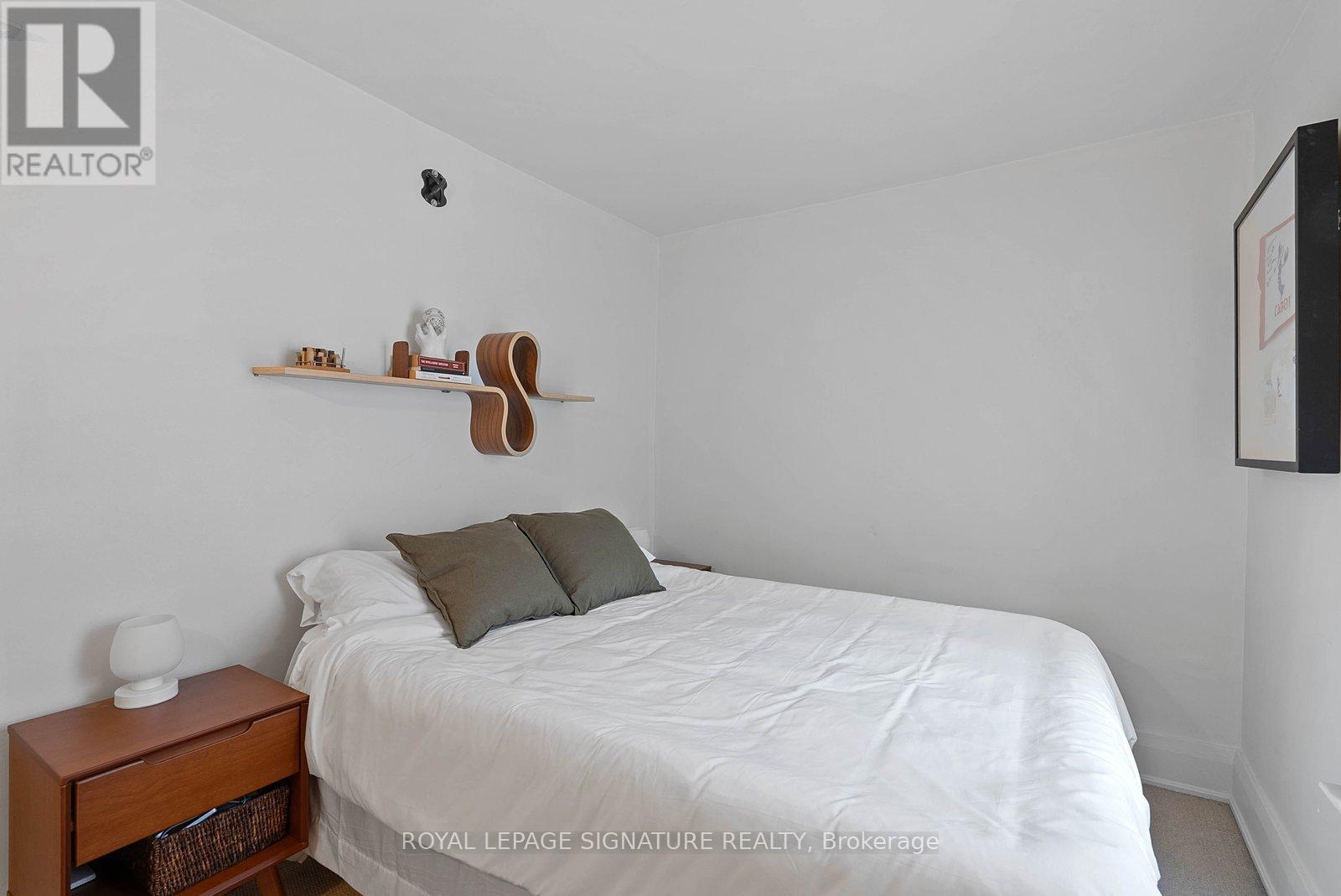 55 KINGSTON ROAD - 23
