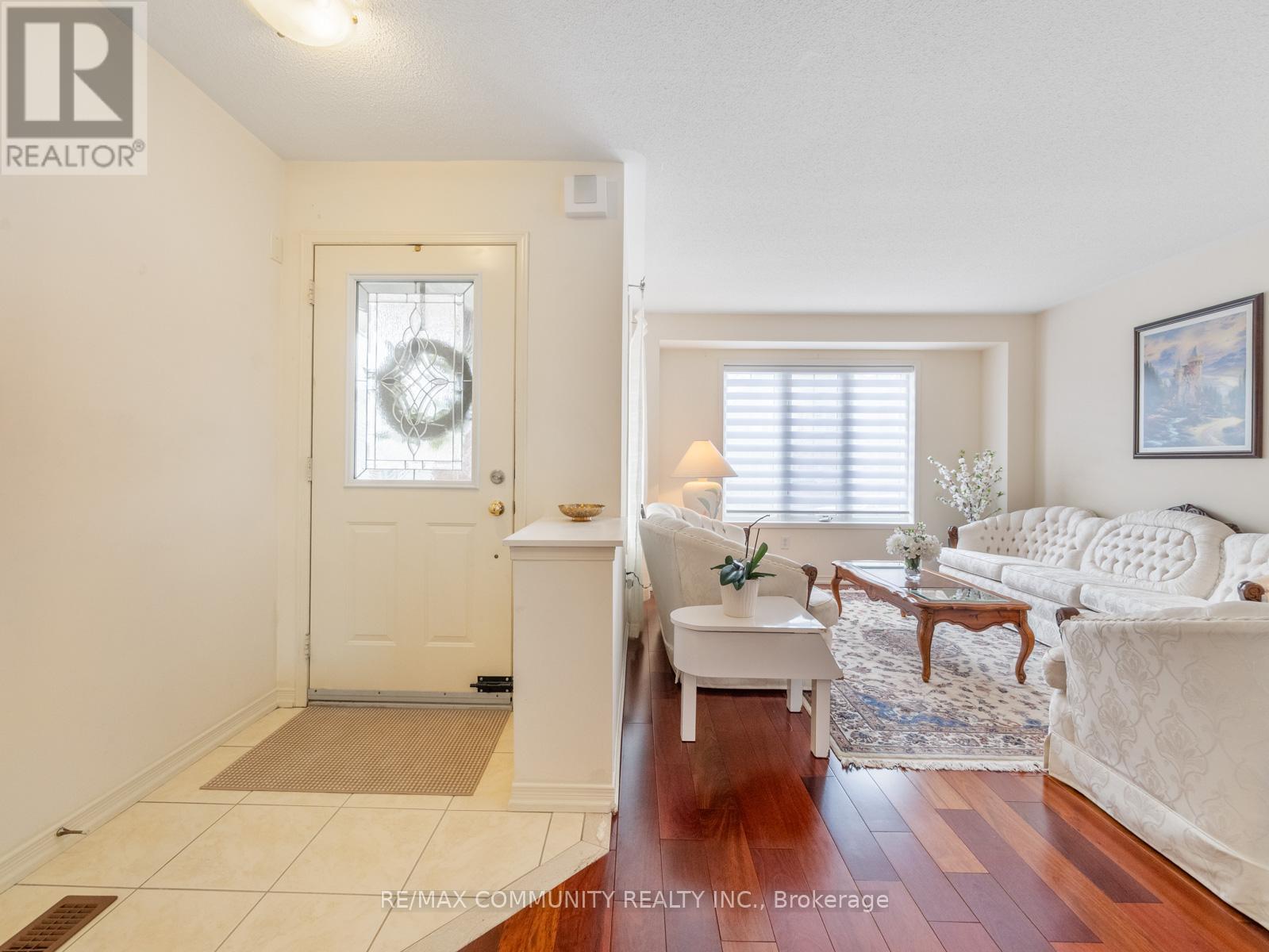 54 MORLAND CRESCENT - 3