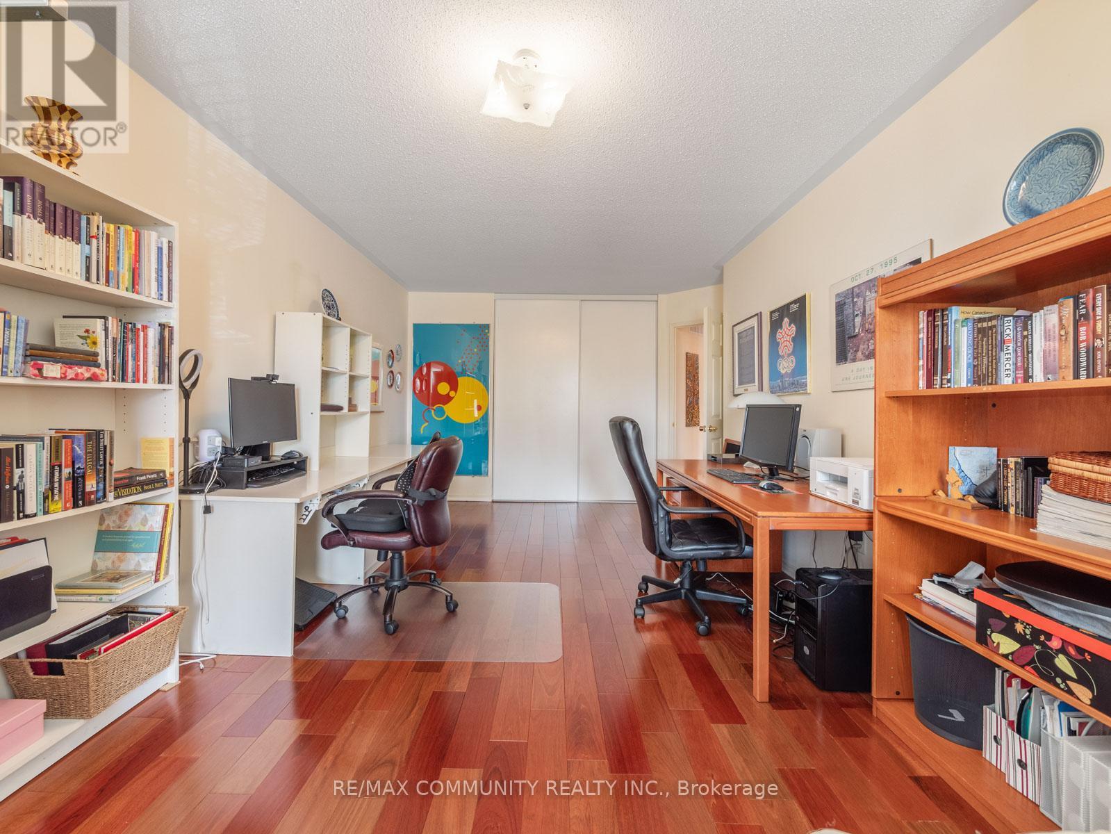 54 MORLAND CRESCENT - 32