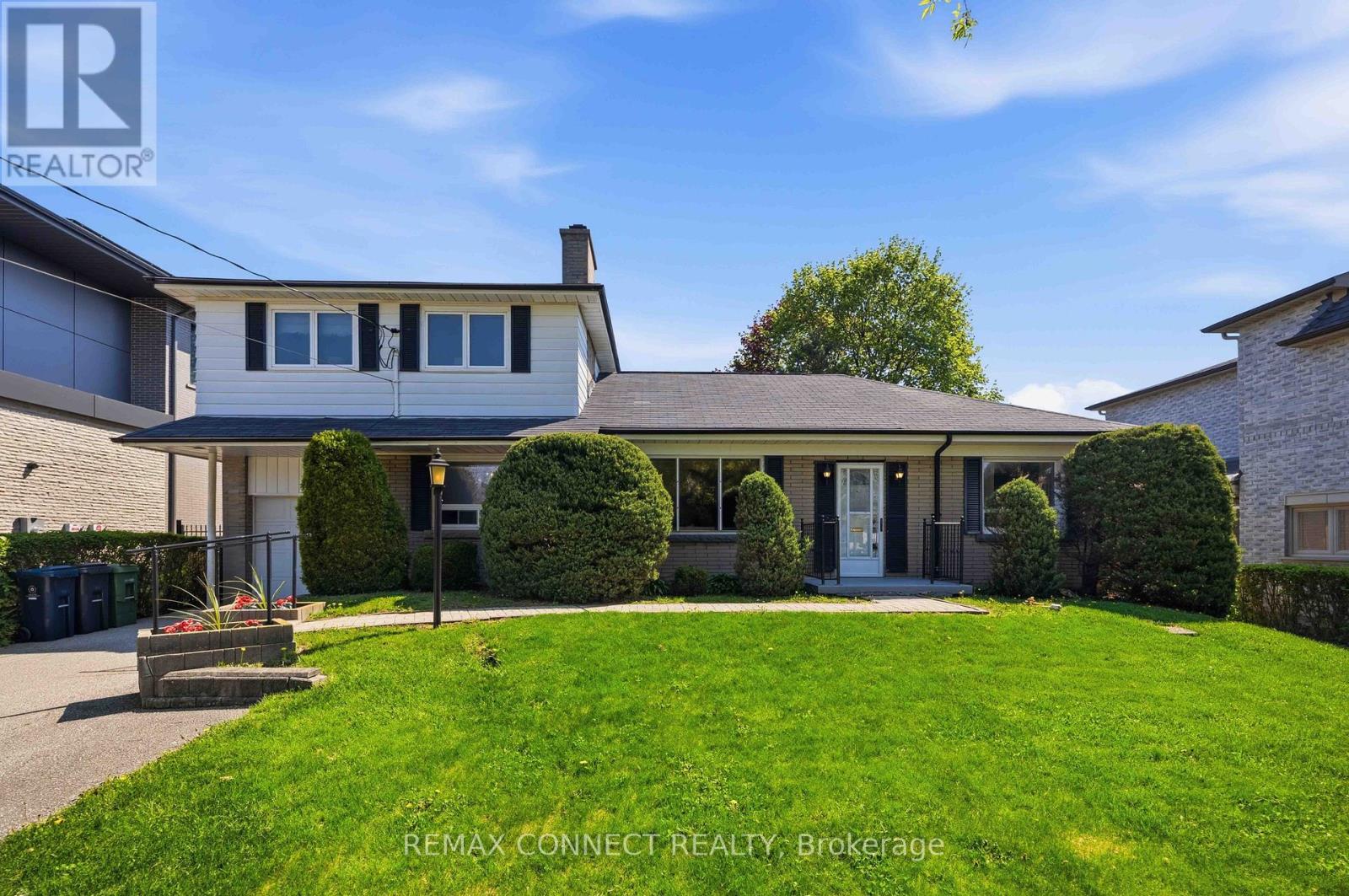 107 FAIRGLEN AVENUE - 2