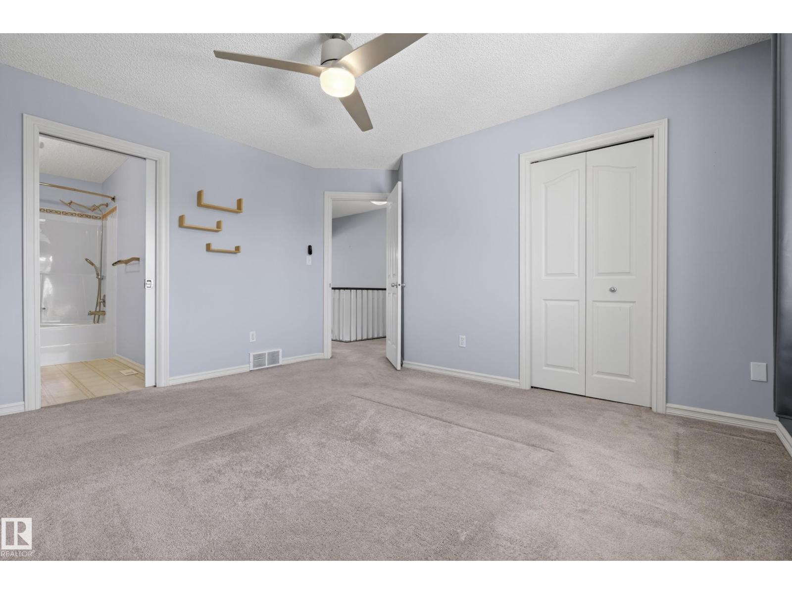 8915 7 AV SW - 35