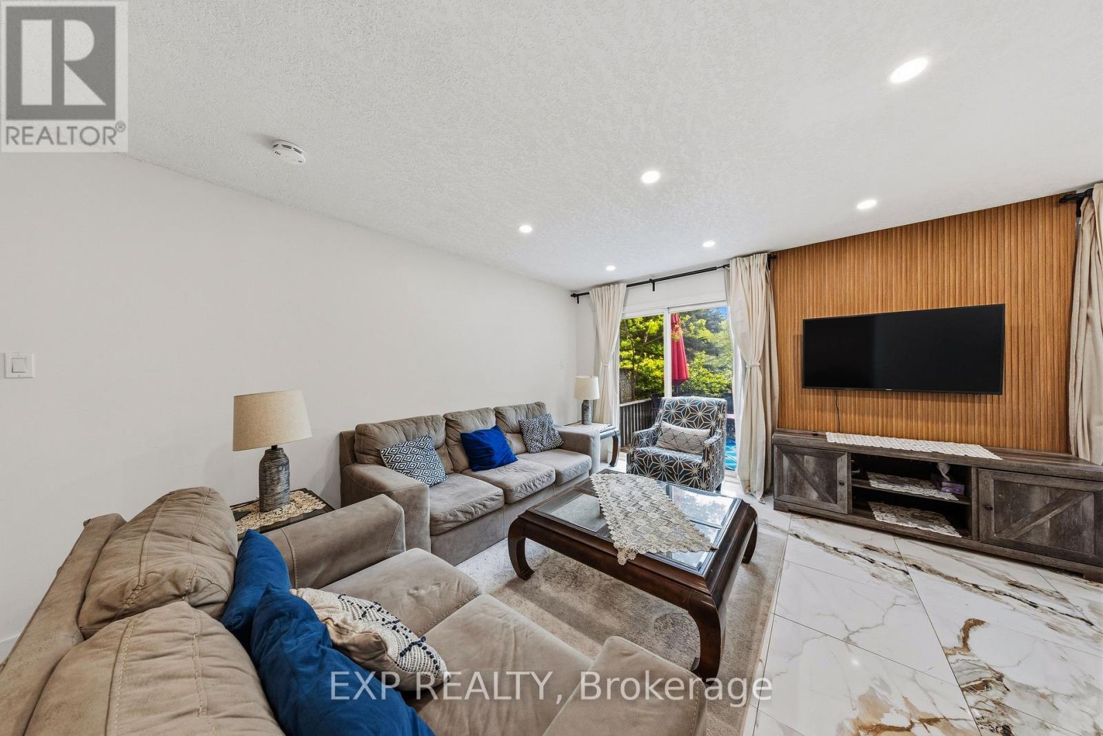 #66 478 WILKINS STREET E - 14