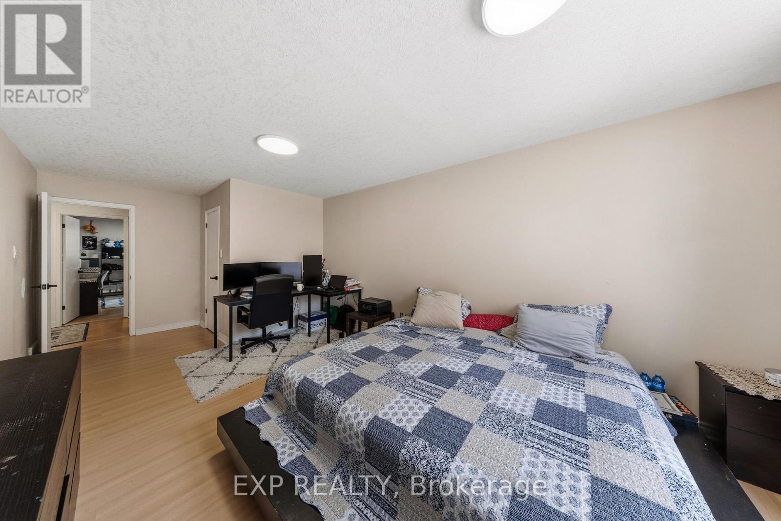 #66 478 WILKINS STREET E - 20