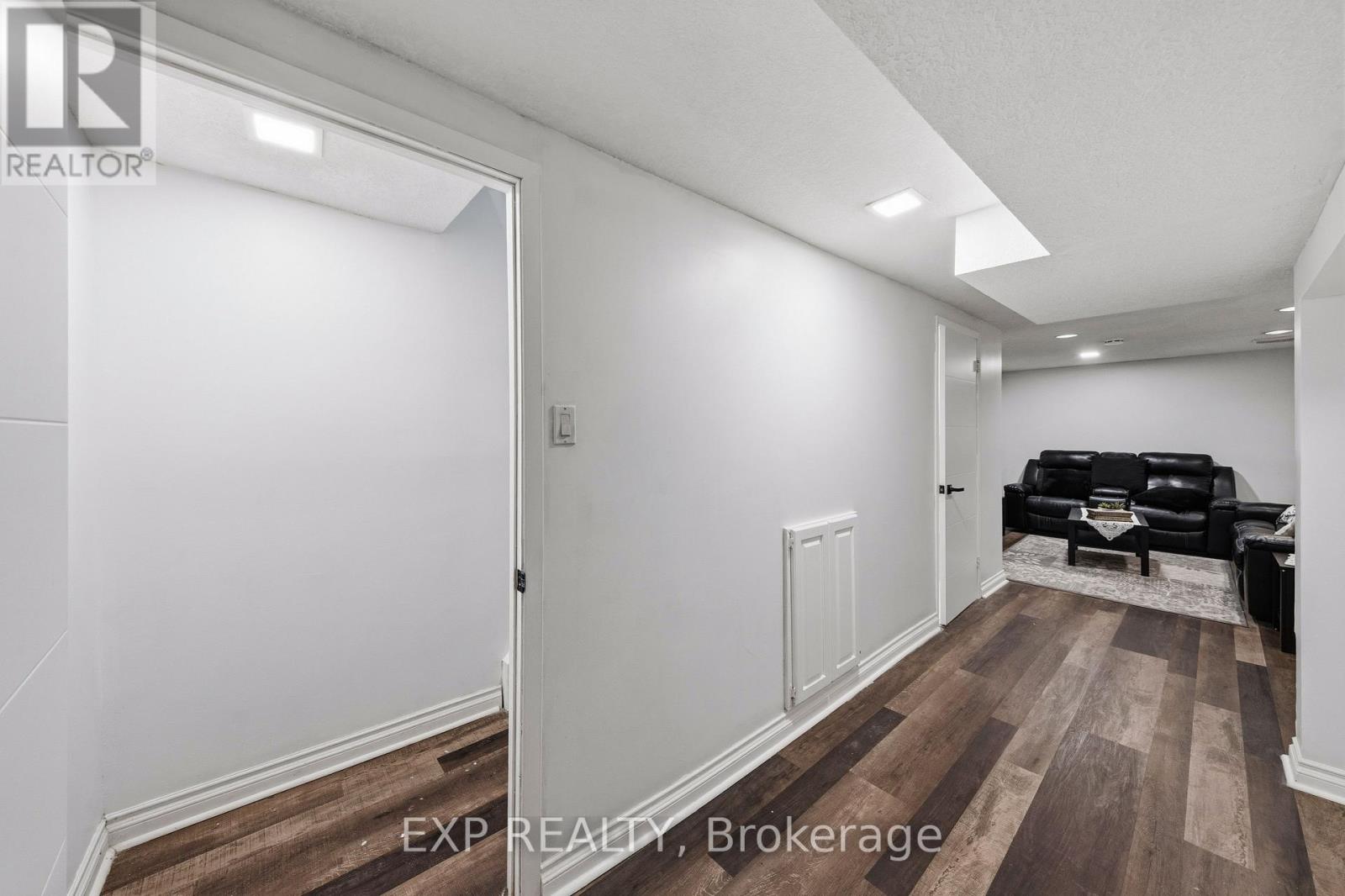 #66 478 WILKINS STREET E - 25