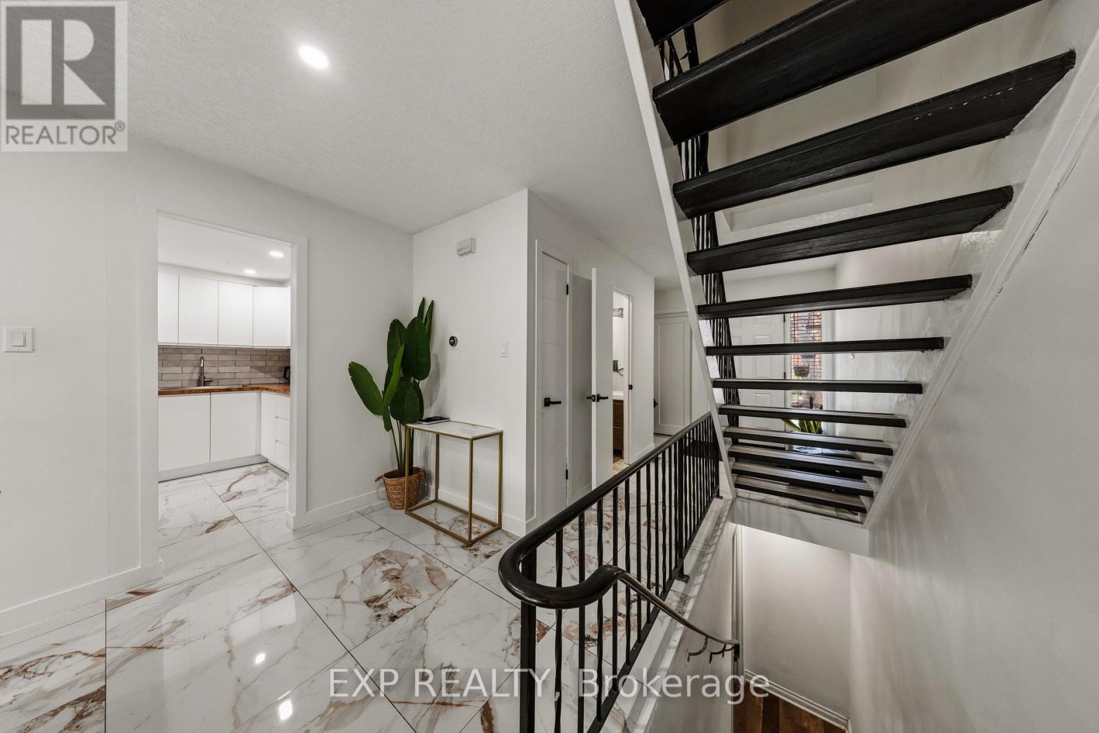 #66 478 WILKINS STREET E - 7