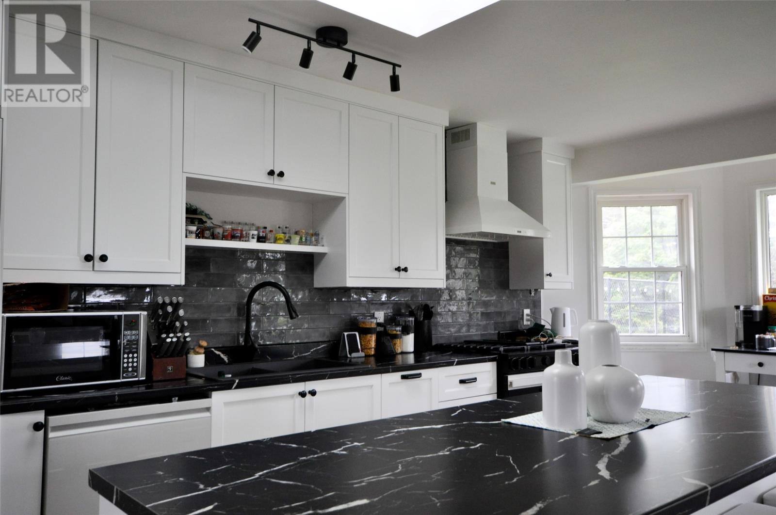 2-4 Burntwoods Place - 13