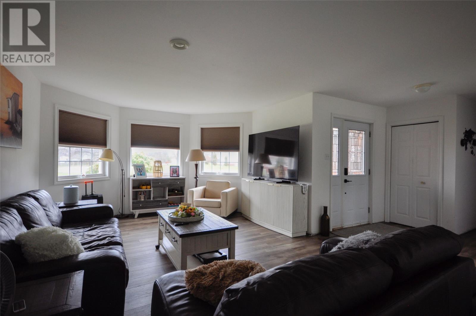 2-4 Burntwoods Place - 16
