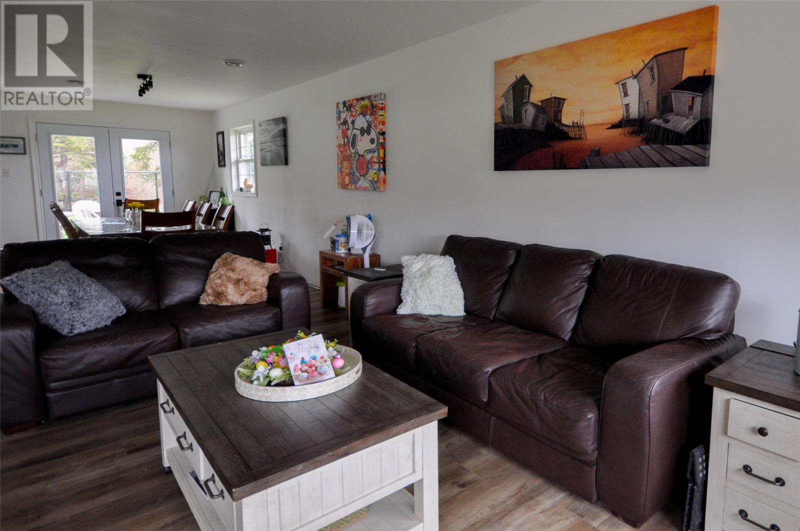 2-4 Burntwoods Place - 18