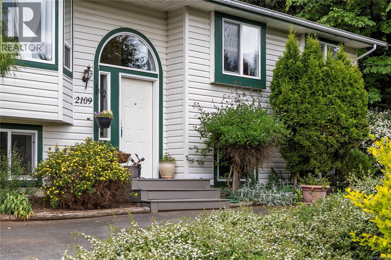 2109 Lakeside Dr - Image 3