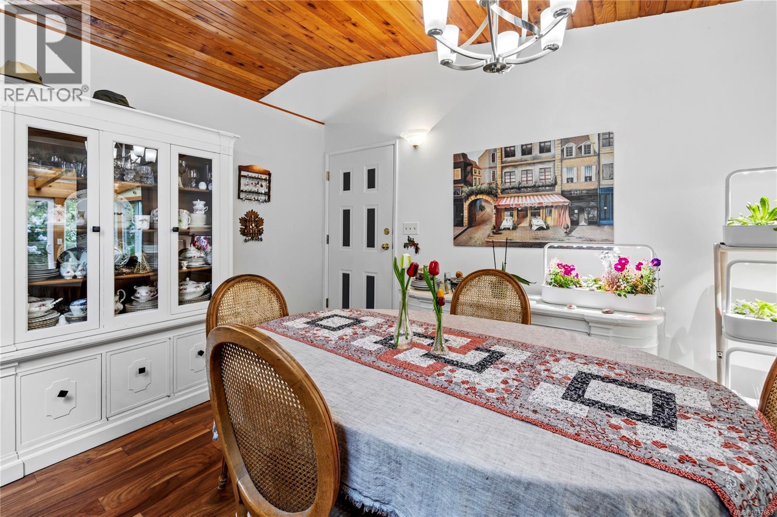 2109 Lakeside Dr - 10