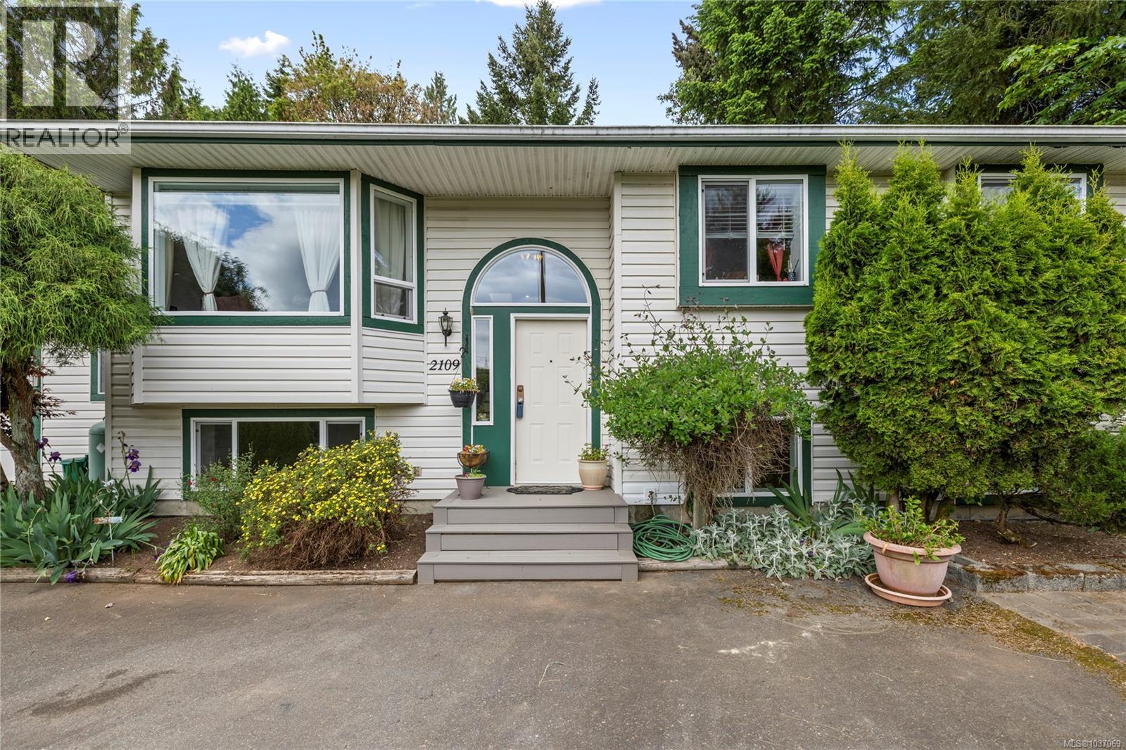 2109 Lakeside Dr - 46