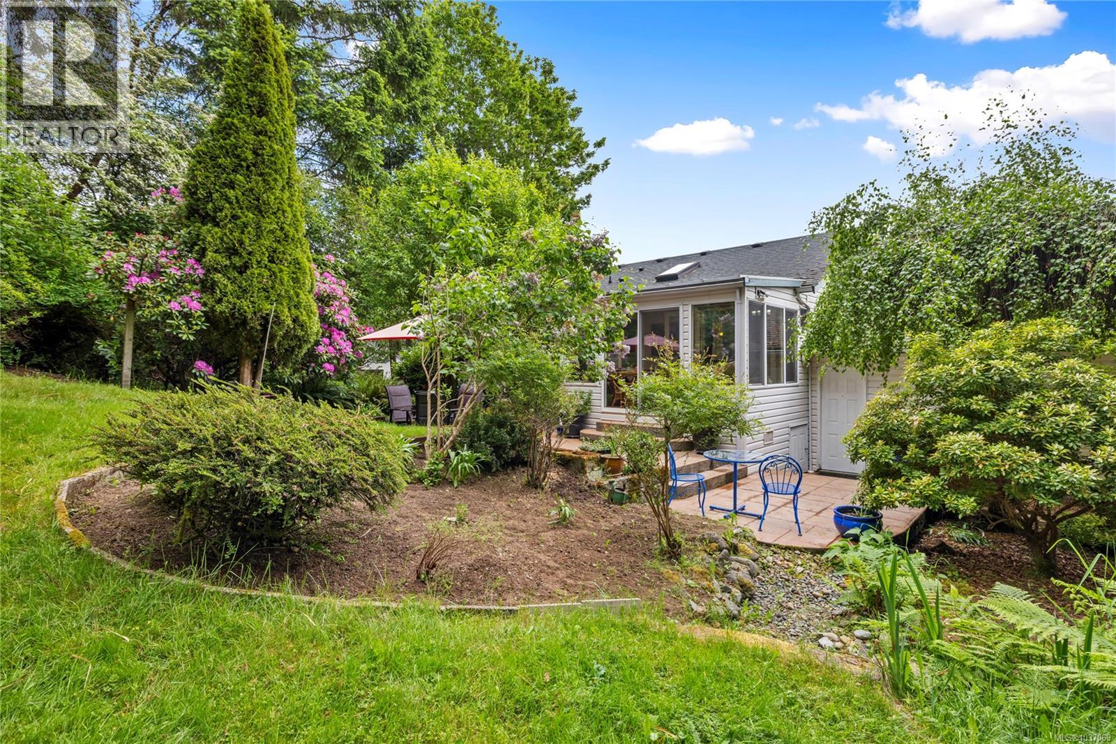 2109 Lakeside Dr - 36