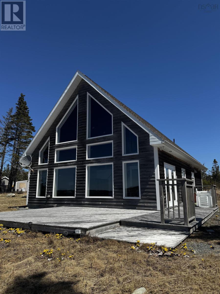 Property photo of 828 Little Lisomb Road