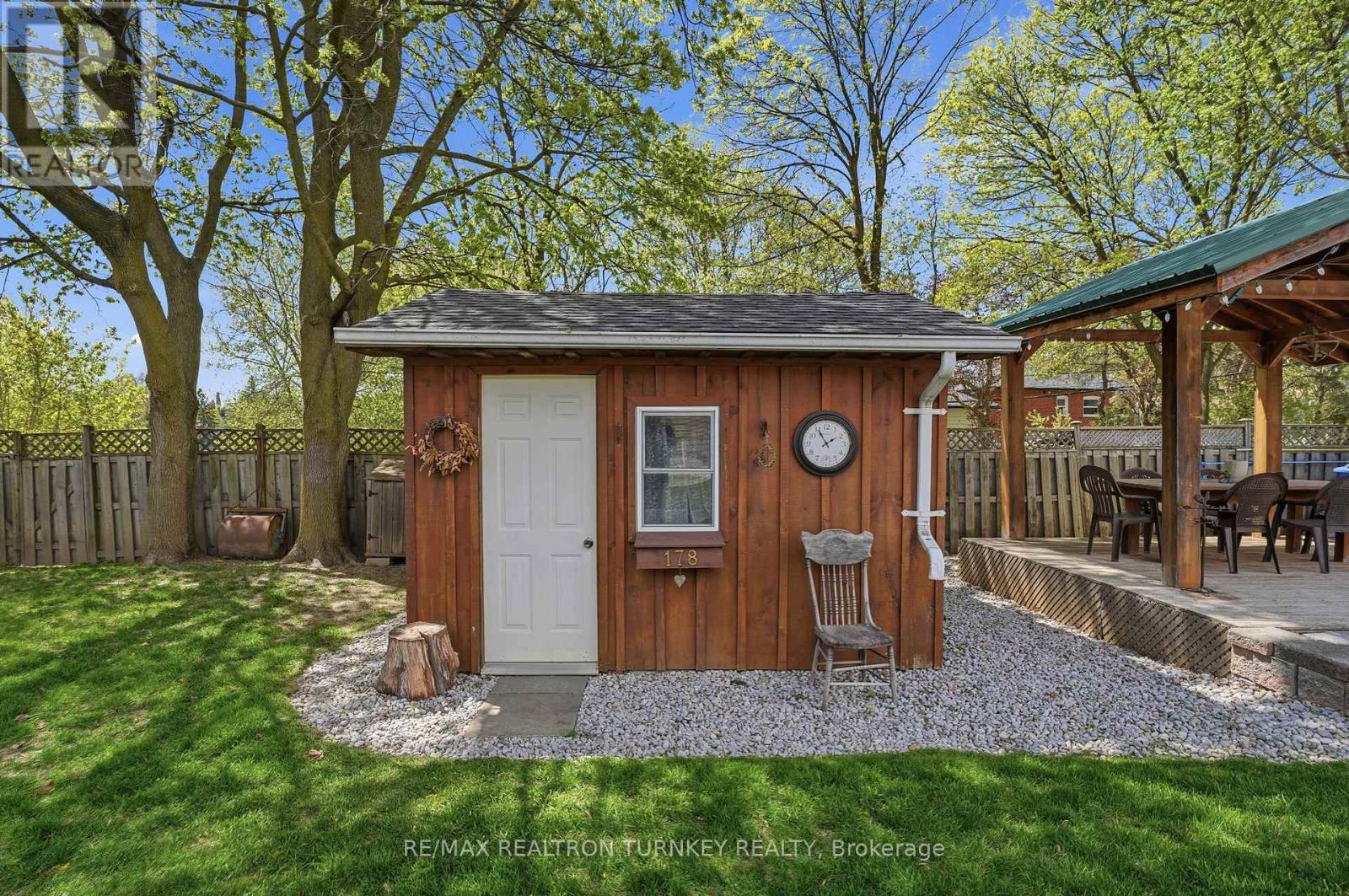 178 PARKVIEW CRESCENT - 36
