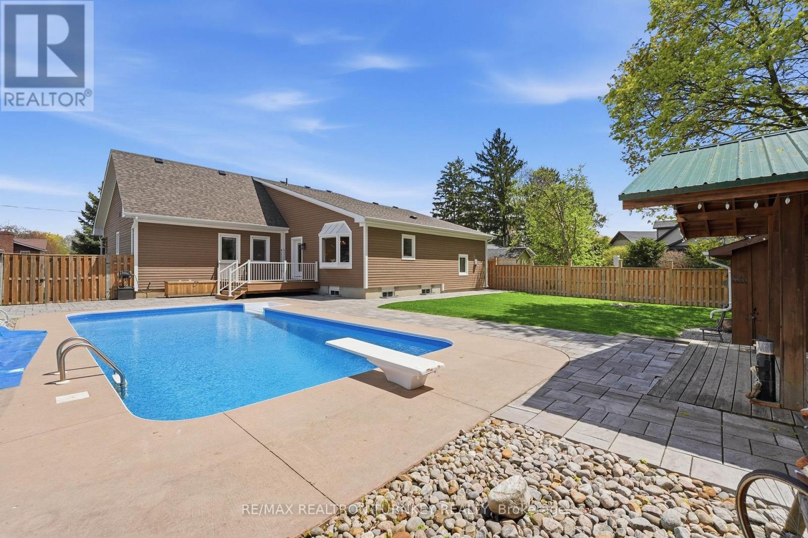 178 PARKVIEW CRESCENT - 29
