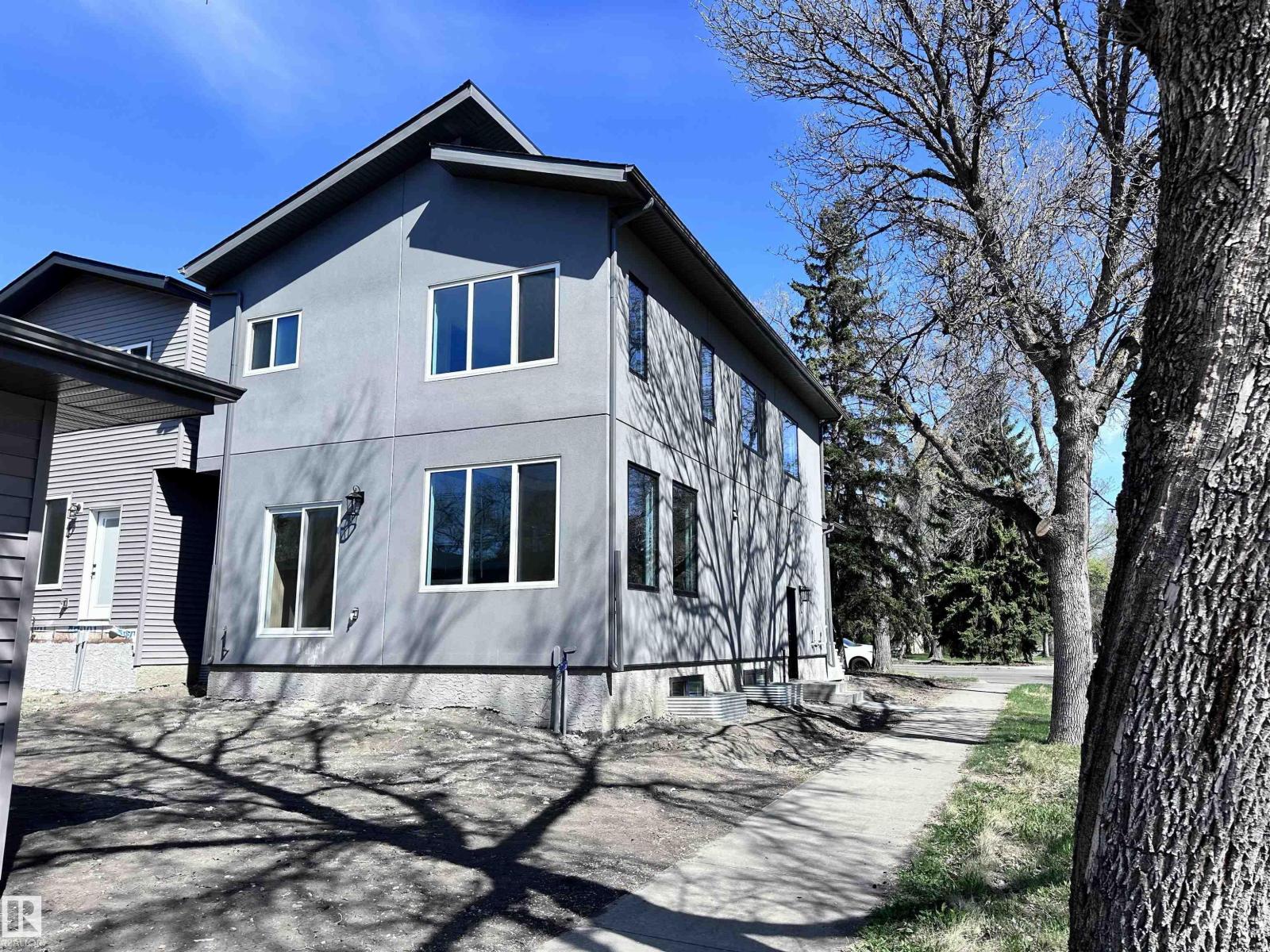 7603 92 AV NW - 4
