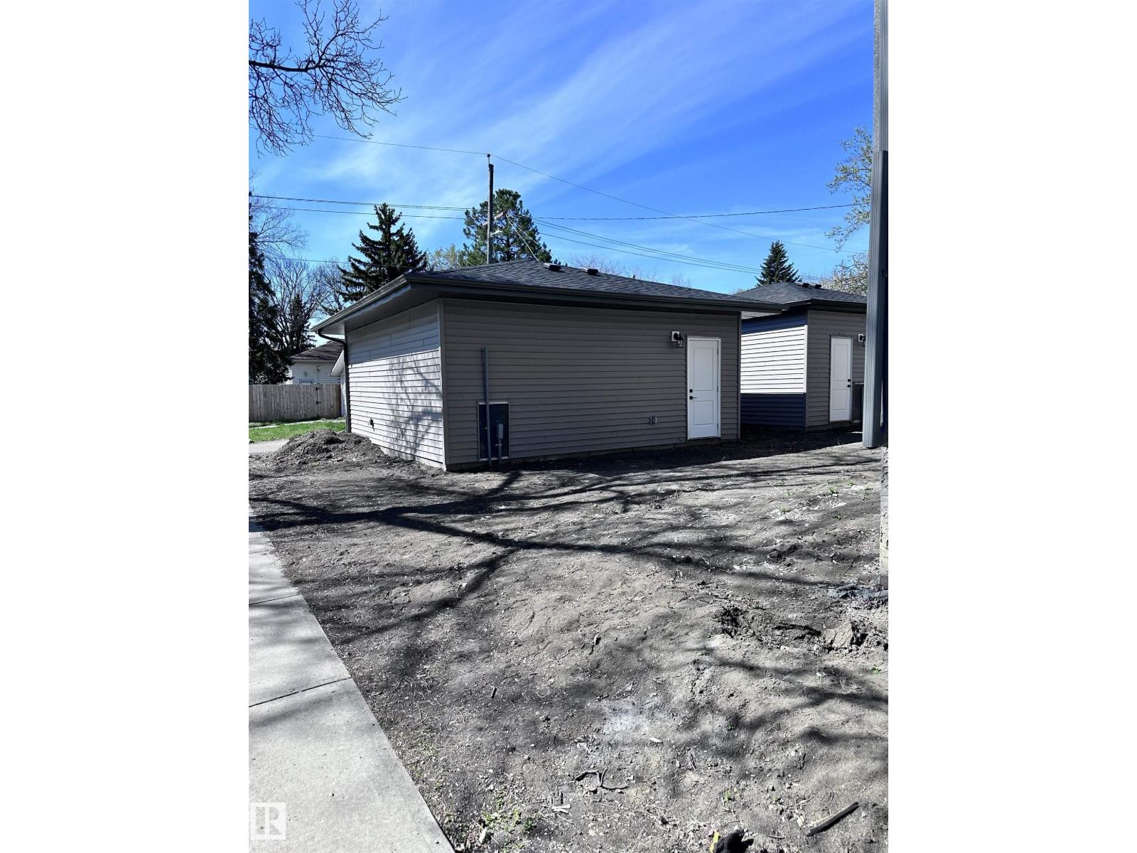 7603 92 AV NW - 5