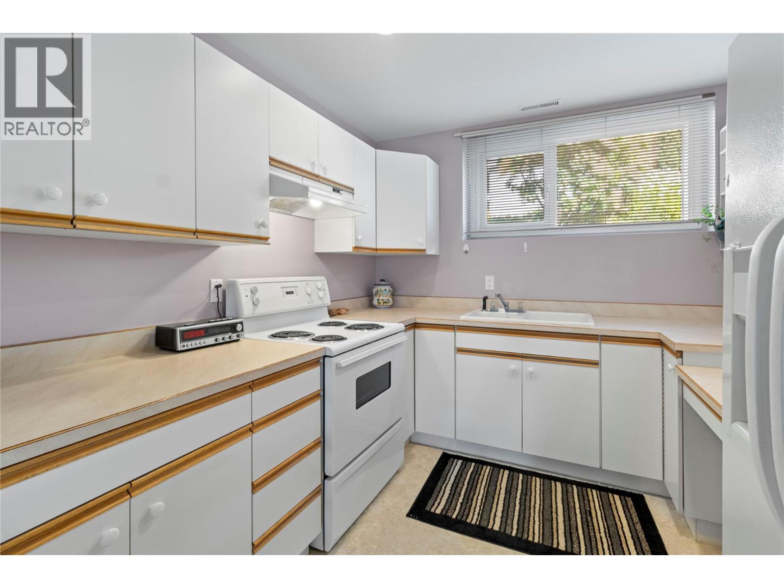  5231 11 Street Northeast, Salmon Arm