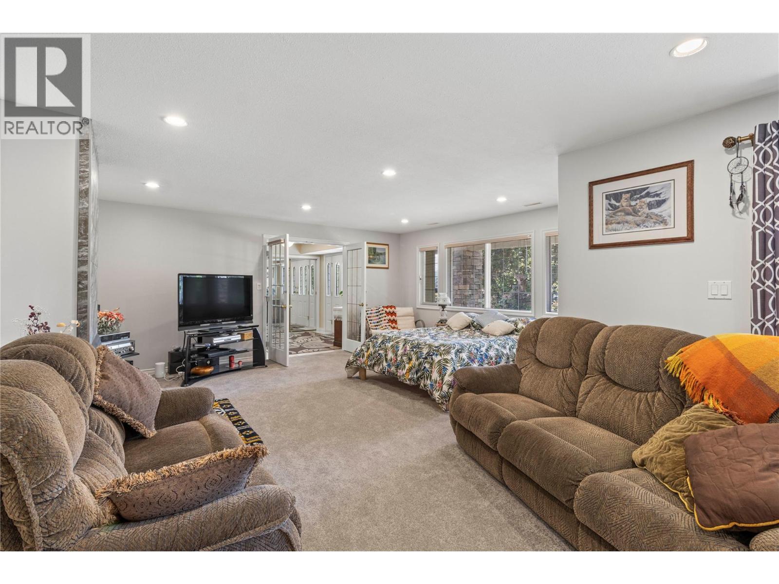  5231 11 Street Northeast, Salmon Arm