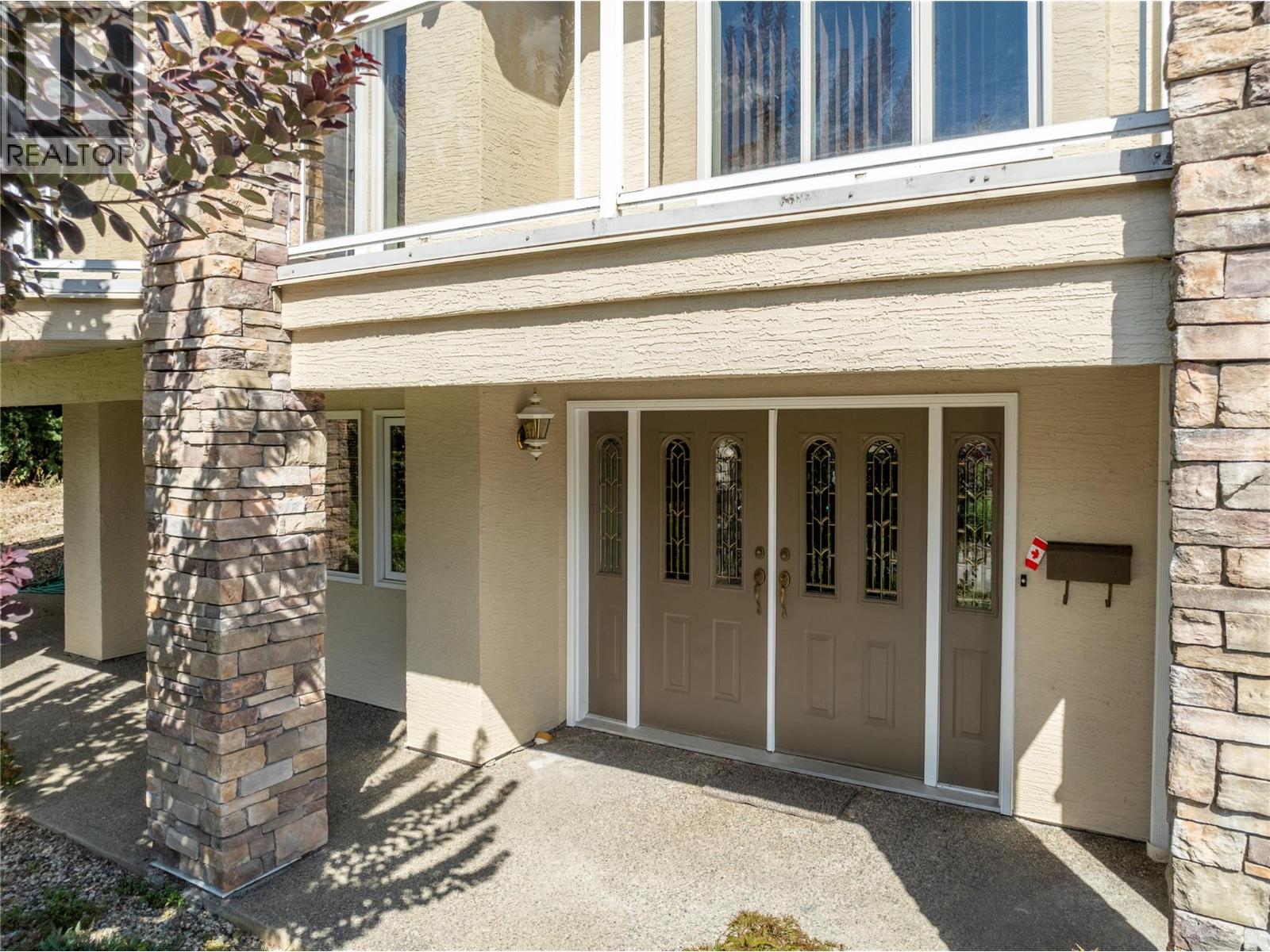  5231 11 Street Northeast, Salmon Arm
