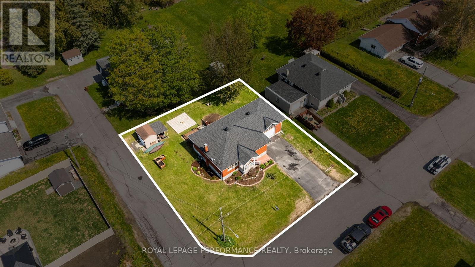 10 LAMOUREUX STREET - 11