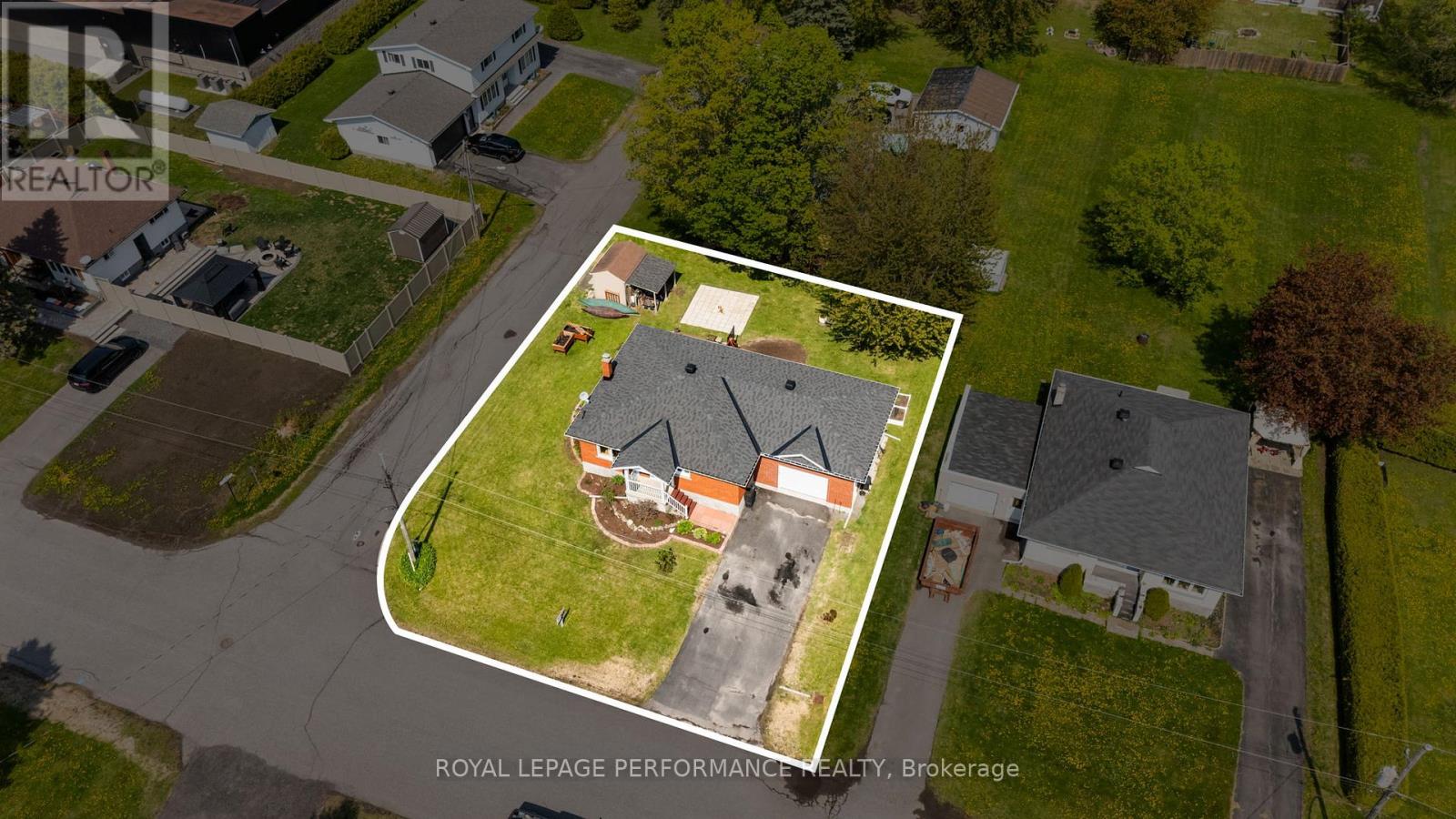 10 LAMOUREUX STREET - 4