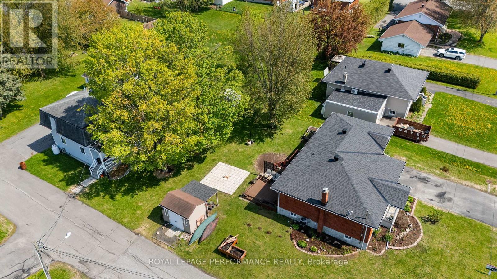 10 LAMOUREUX STREET - 8