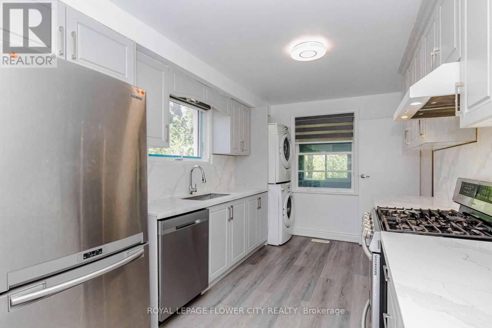 37 WARWICK ROAD, Hamilton (Stoney Creek), Ontario, L8E1Y5 — Photo 4