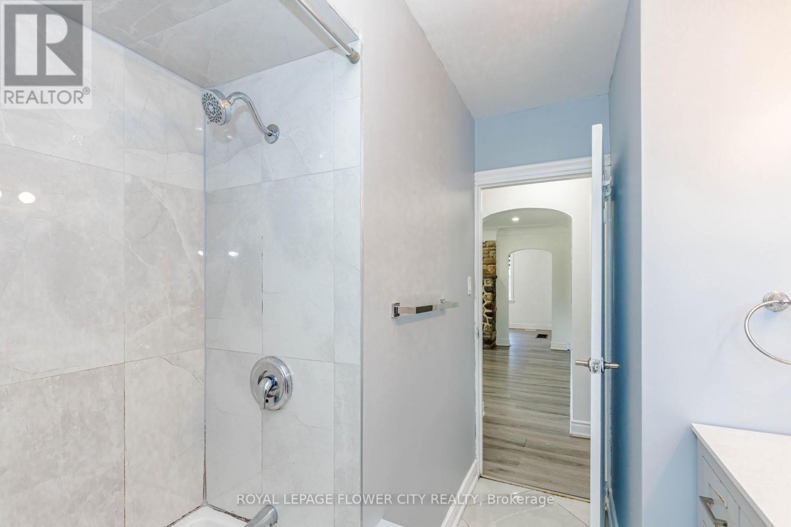 37 WARWICK ROAD, Hamilton (Stoney Creek), Ontario, L8E1Y5 — Photo 5