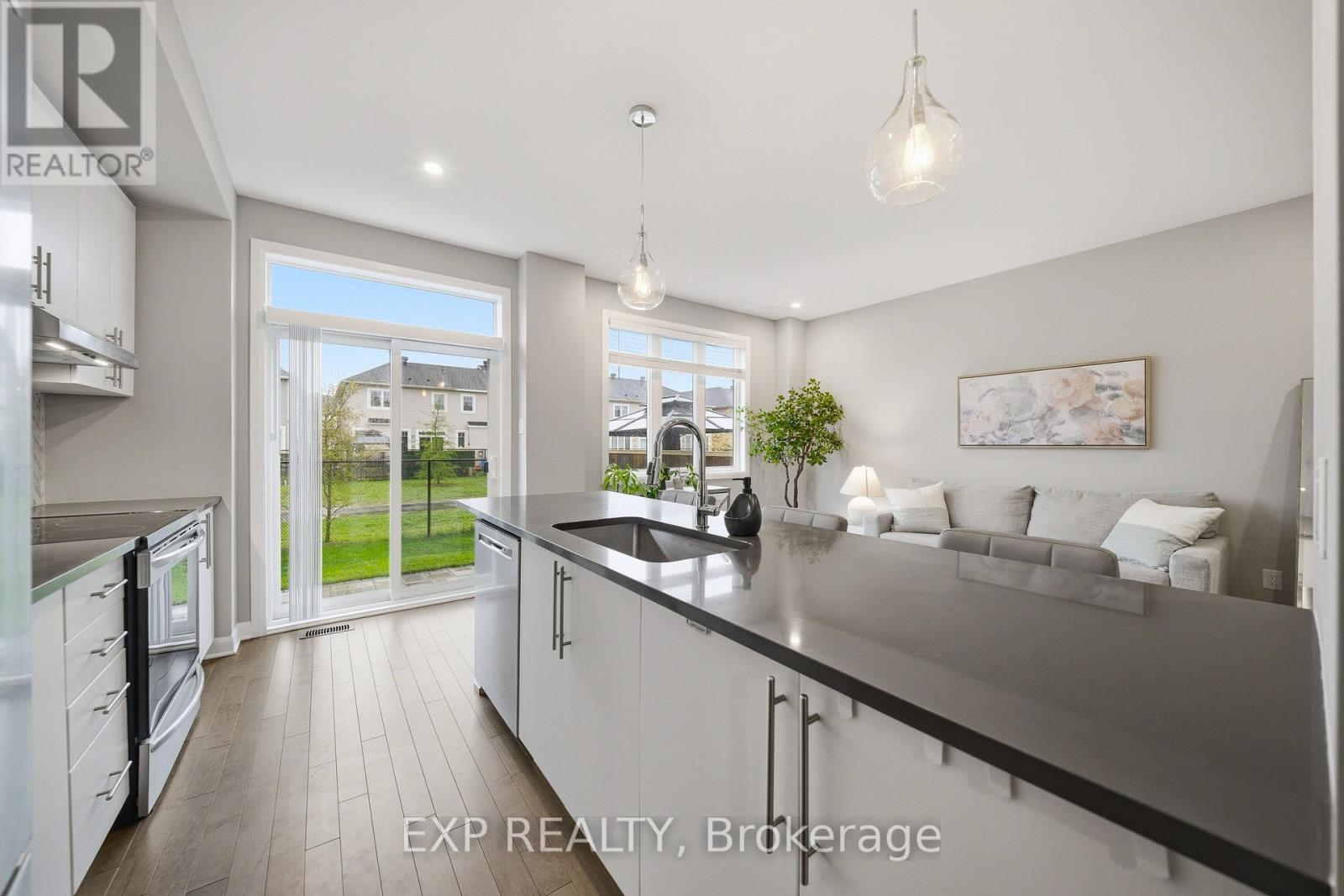 66 GARDENPOST TERRACE - 13