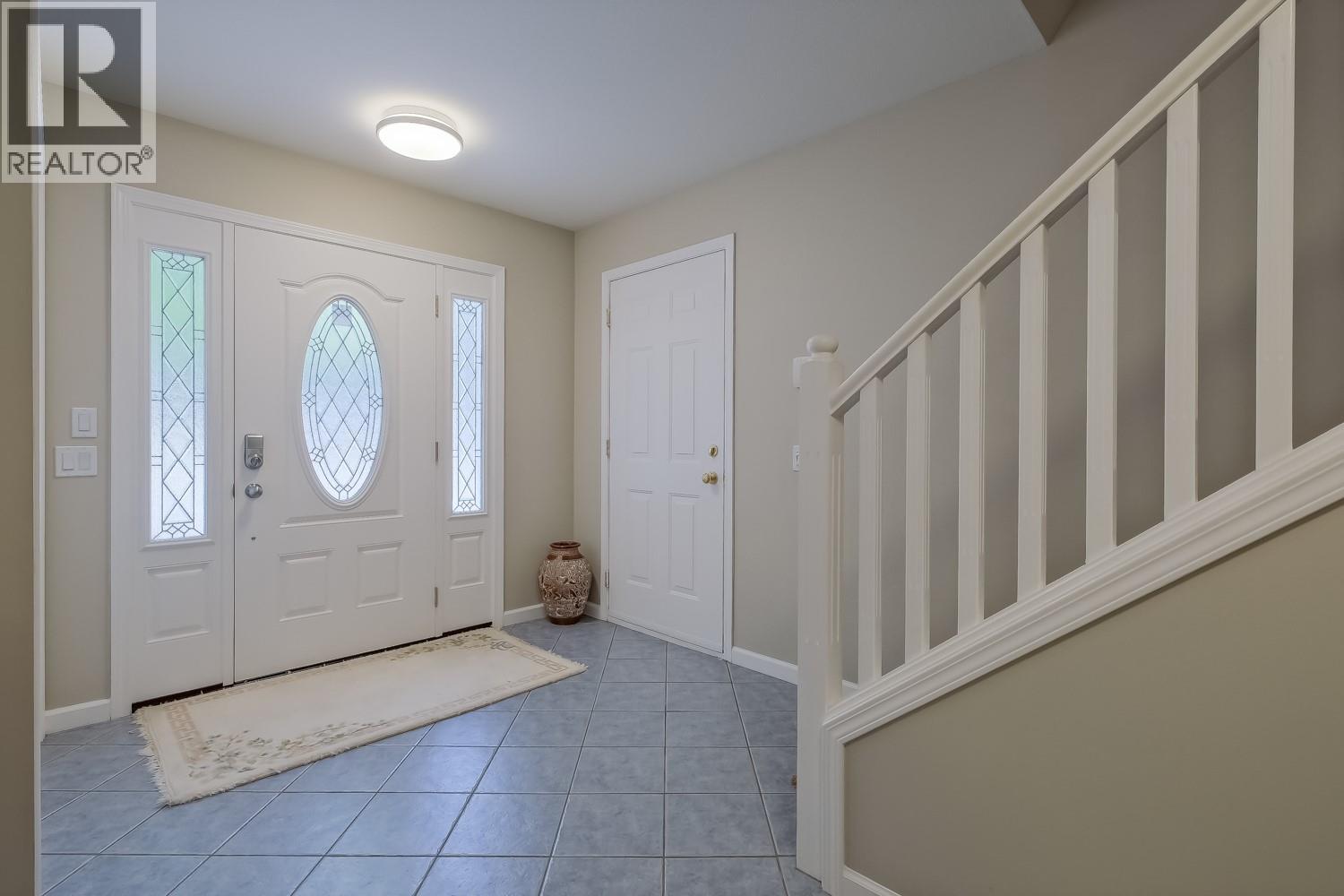 842 Raymer Road, Kelowna