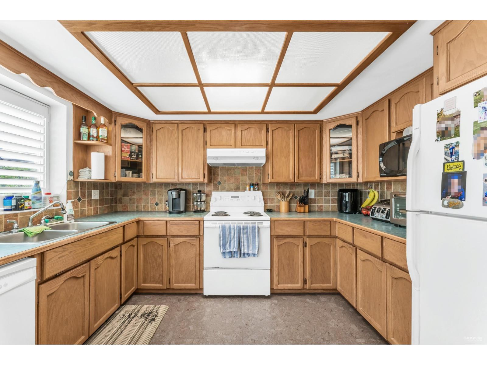 1055 163A STREET, Surrey
