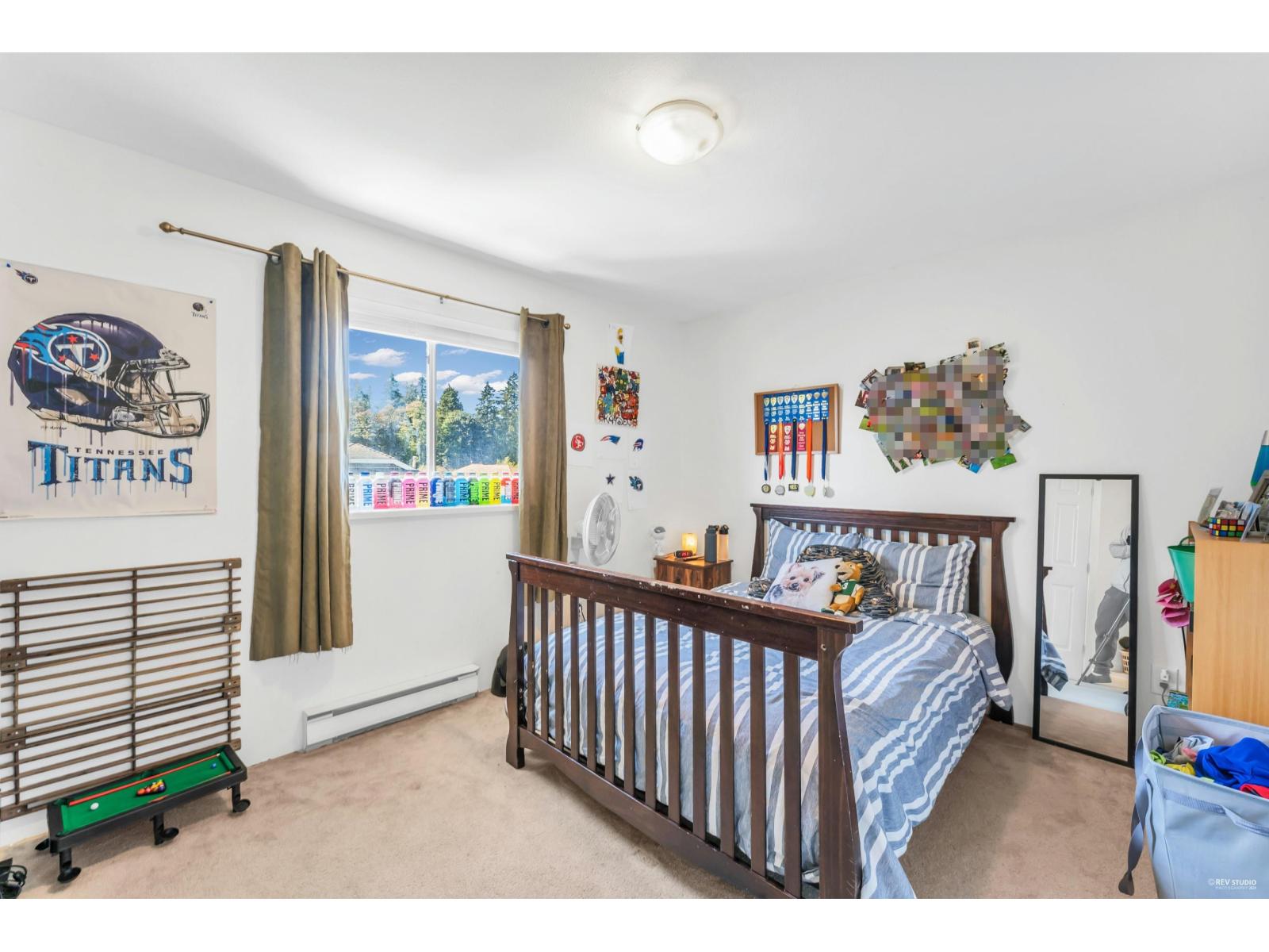 1055 163A STREET, Surrey
