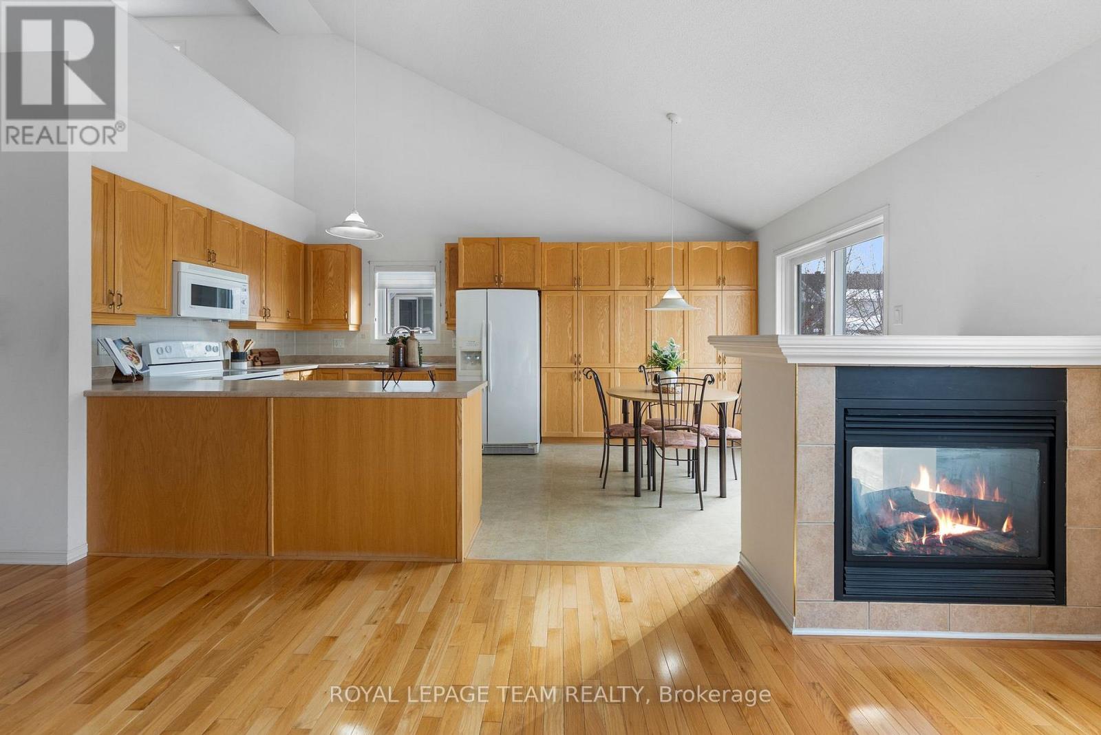 13 MELVILLE ROAD - 17