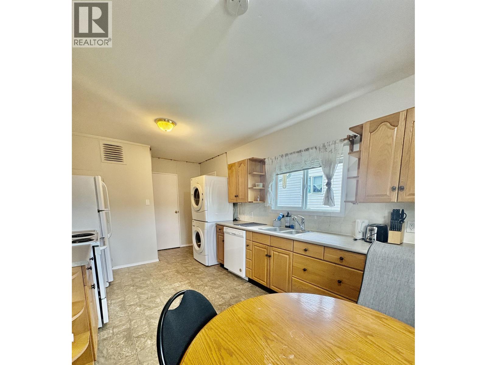 23 KITLOPE STREET - Image 2
