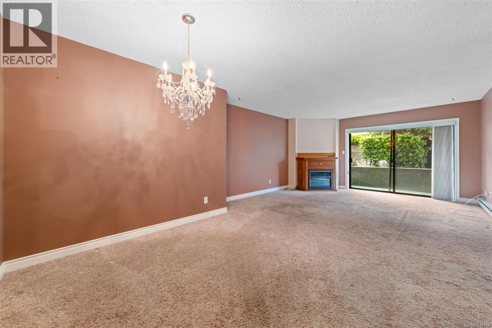 #106 435 Festubert St - Image 2