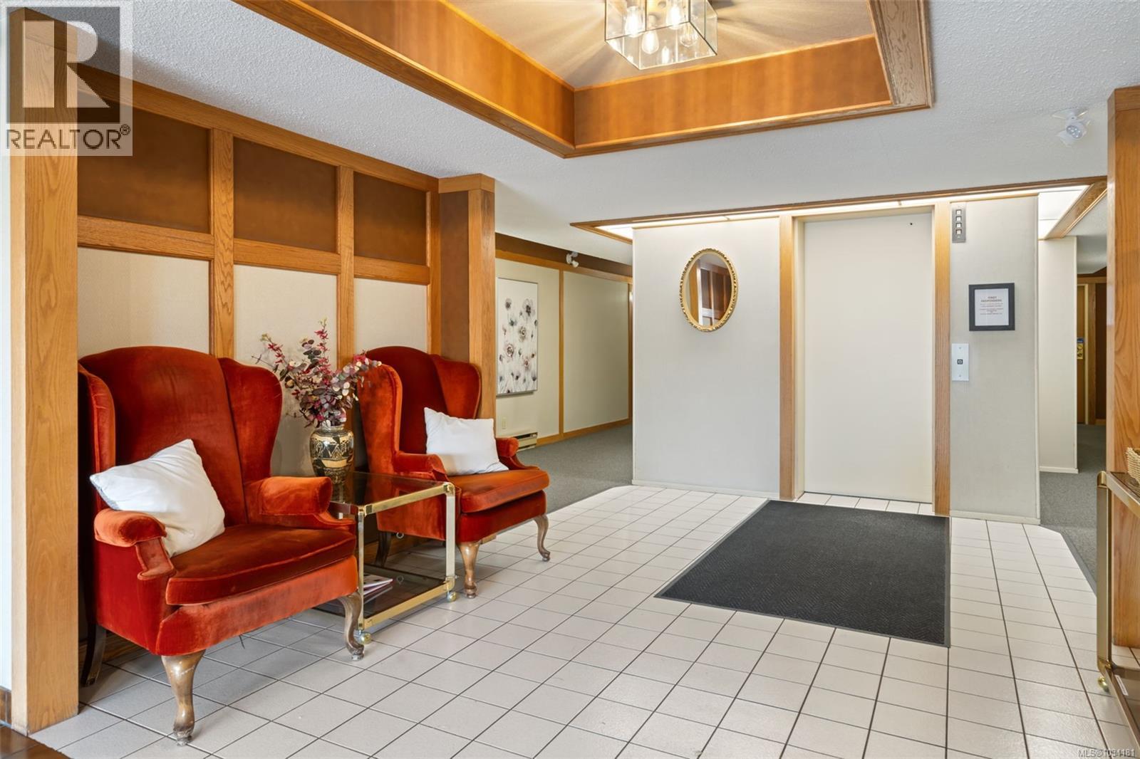 #106 435 Festubert St - 16