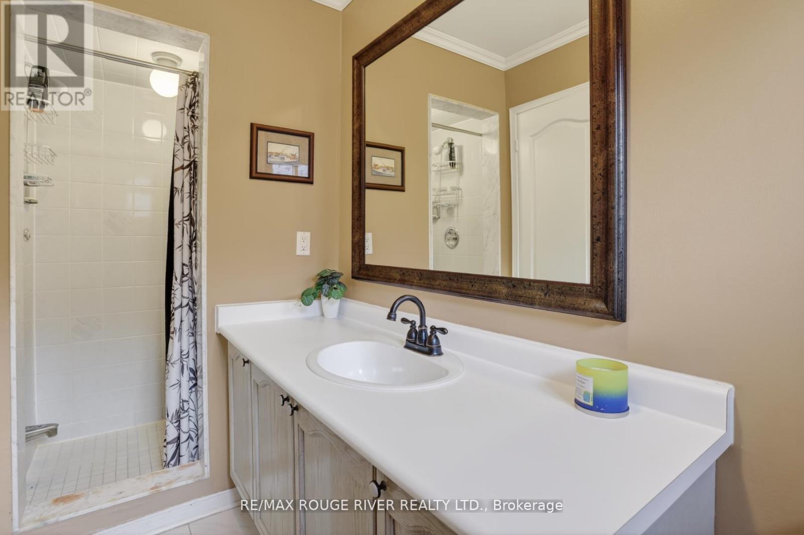 84 SILVERBIRCH PLACE - 36