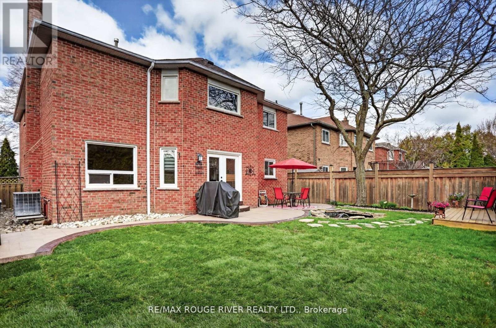 84 SILVERBIRCH PLACE - 50