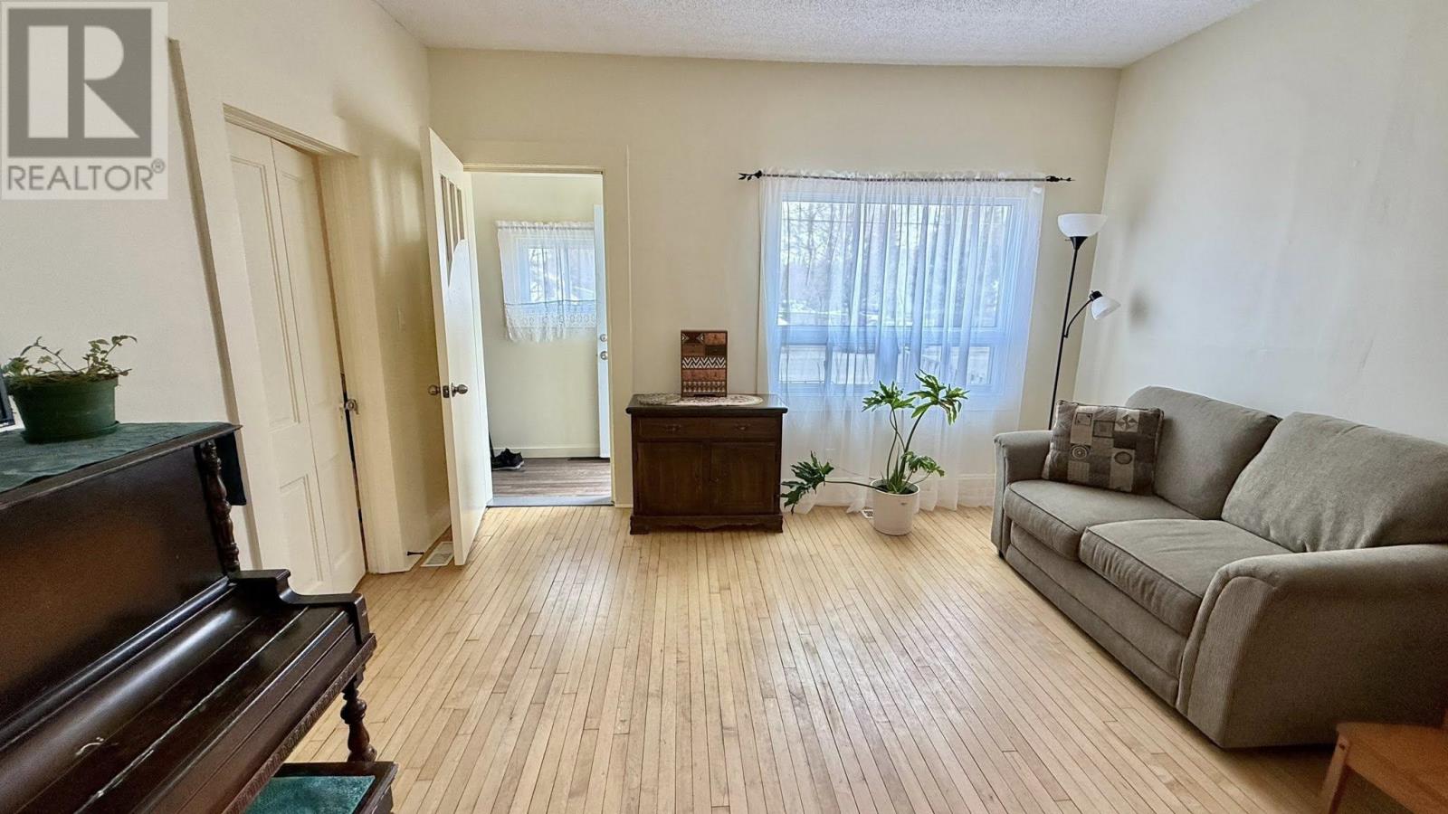 239 Egan ST, Thunder Bay, Ontario, P7A2W6 — Photo 3