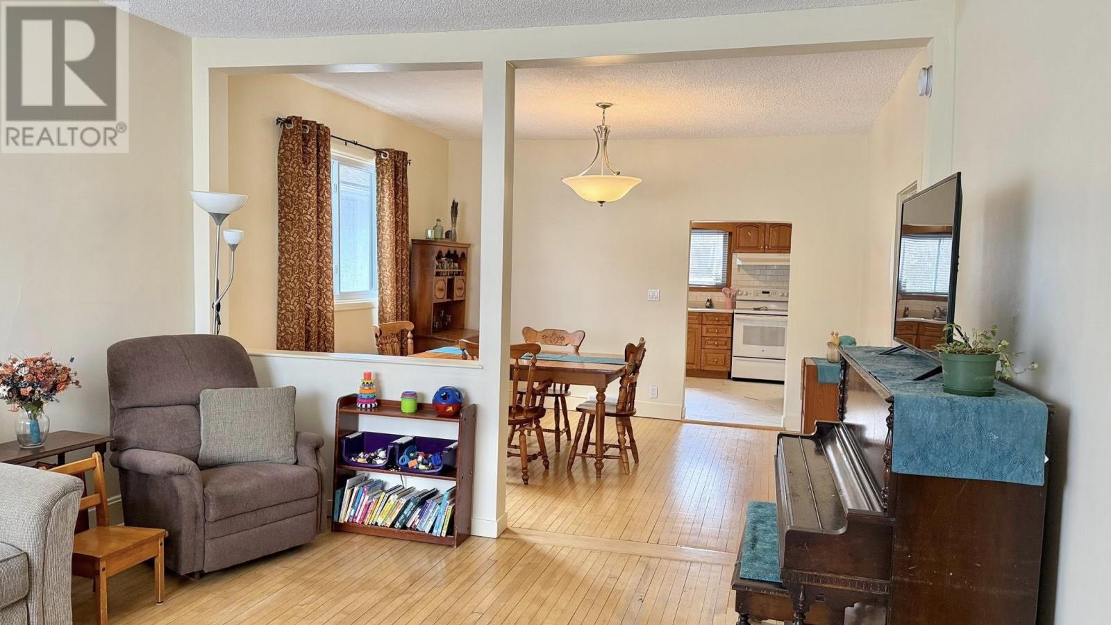 239 Egan ST, Thunder Bay, Ontario, P7A2W6 — Photo 4