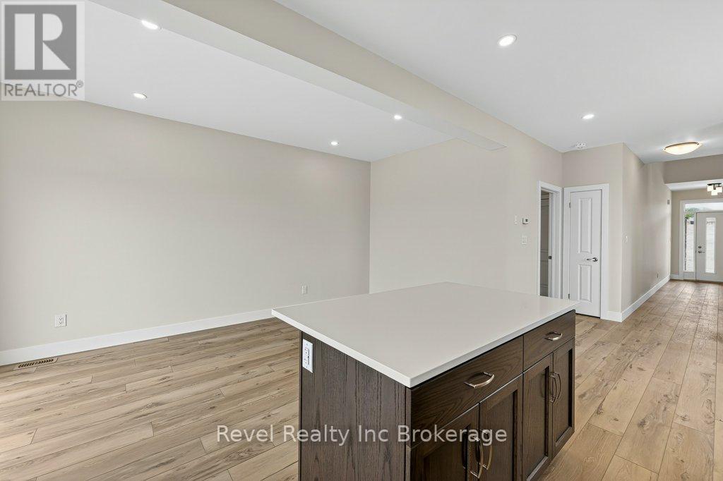 325 KADING CRESCENT - 17