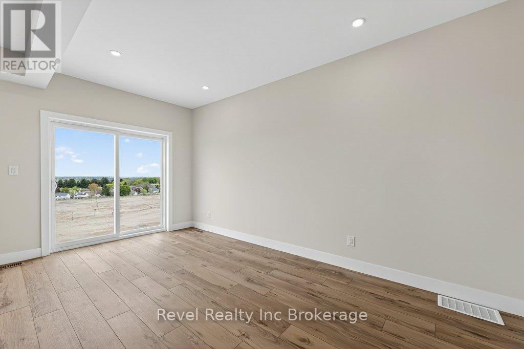 325 KADING CRESCENT - 14