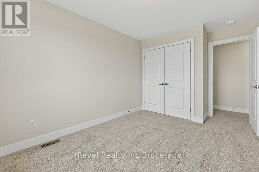 325 KADING CRESCENT - 34