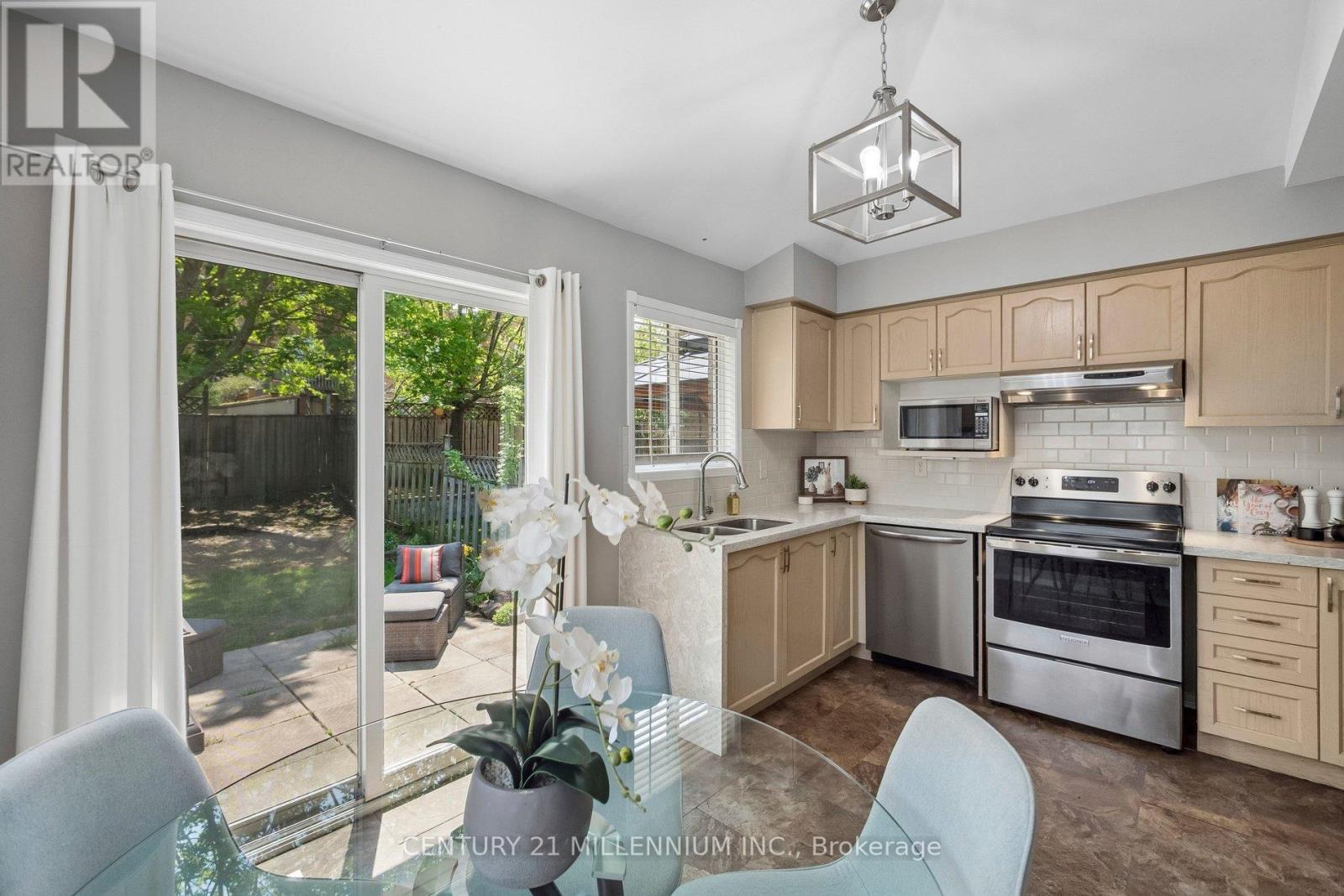 116 WOODROOF CRESCENT - 20