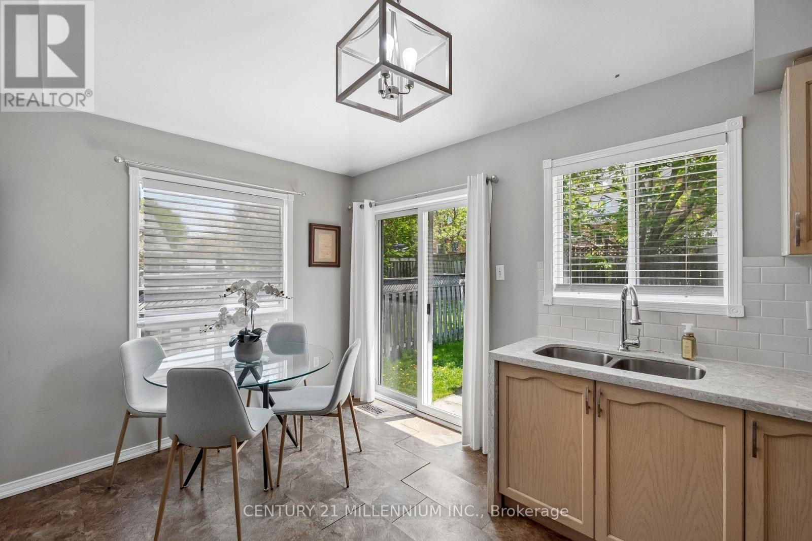 116 WOODROOF CRESCENT - 23