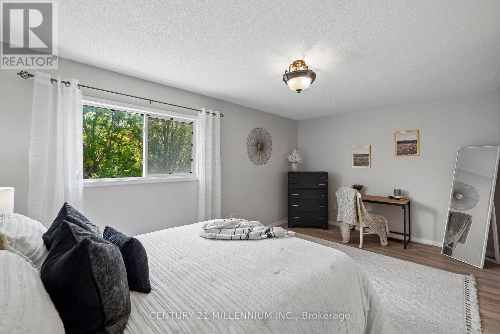 116 WOODROOF CRESCENT - 31