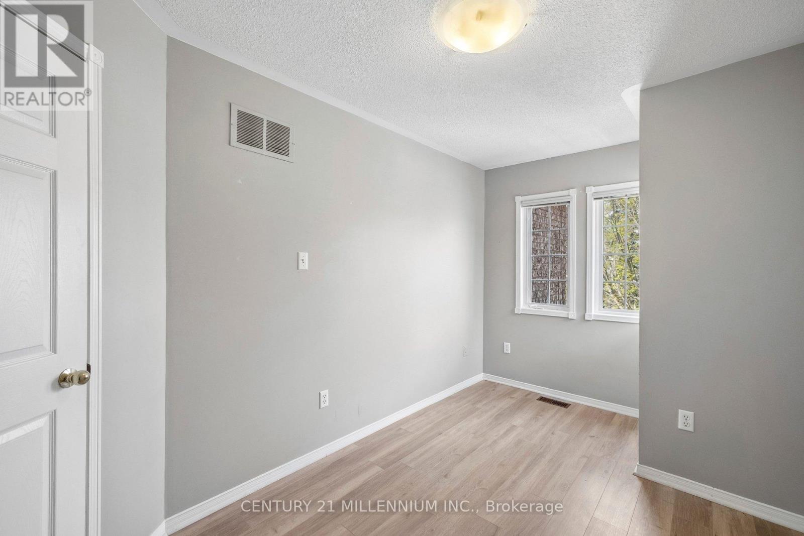 116 WOODROOF CRESCENT - 35