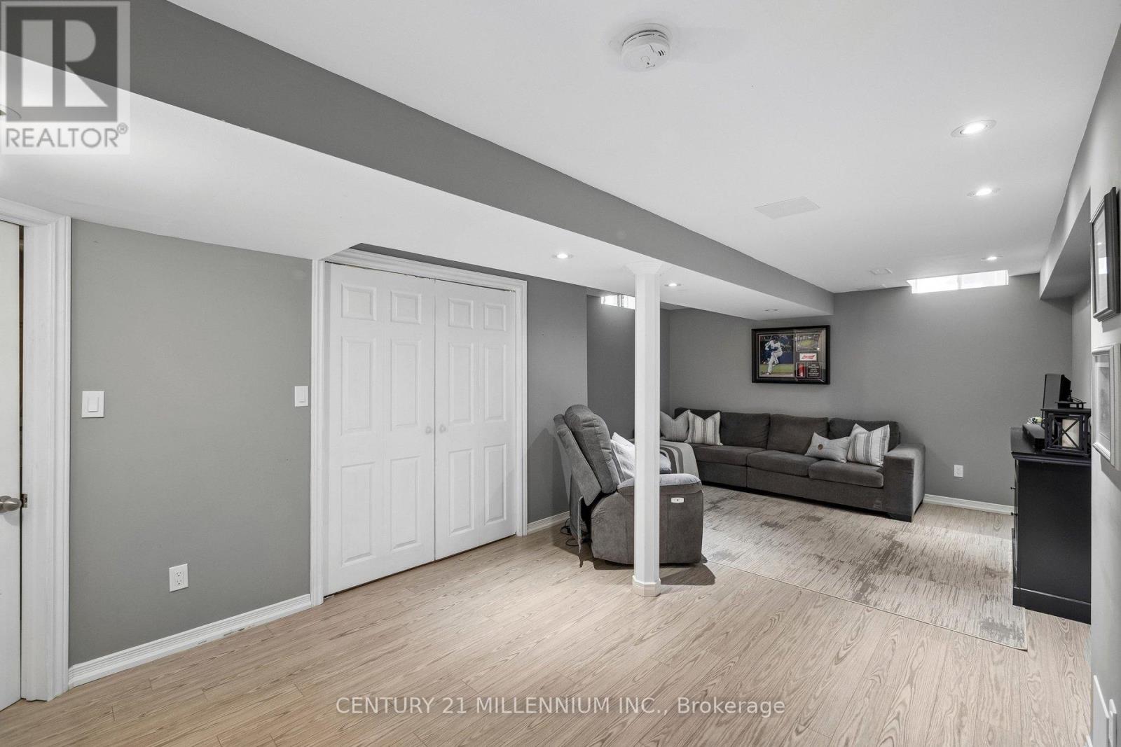 116 WOODROOF CRESCENT - 38