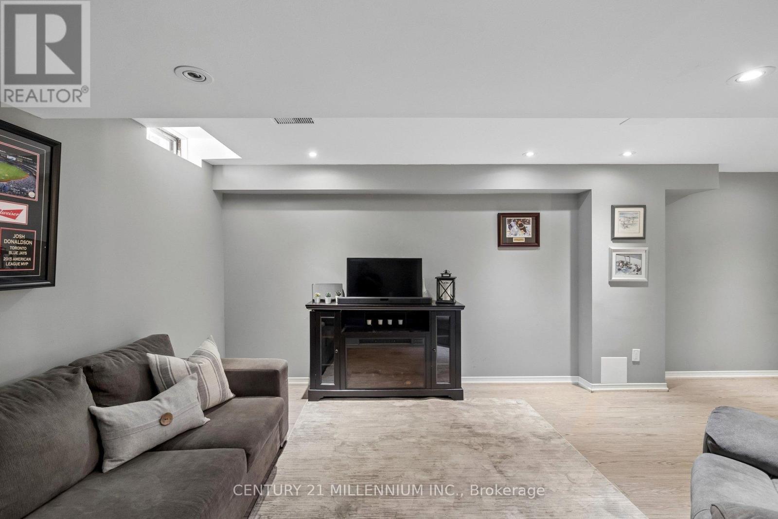 116 WOODROOF CRESCENT - 41